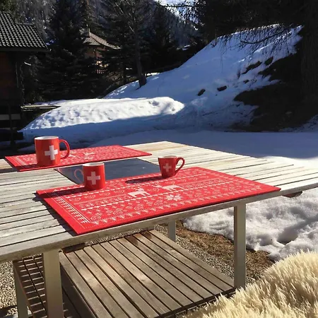 With Stunning Views, Ideally Located, Deer Nearby, Ideal For Families, Not Suitable For Groups シャレー ラ・ズマ
