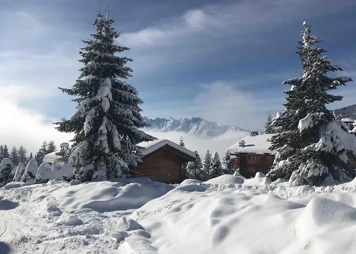 With Stunning Views, Ideally Located, Deer Nearby, Ideal For Families, Not Suitable For Groups *