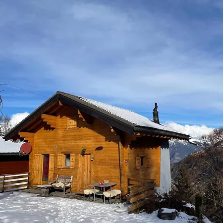 Alpstuga With Stunning Views, Ideally Located, Deer Nearby, Ideal For Families, Not Suitable For Groups La Tzoumaz